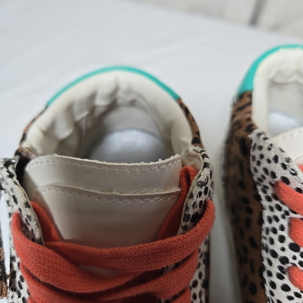 Dolce Vita Animal Print High Top Ladies Sneaker Size 8.5 - Picture 8 of 11